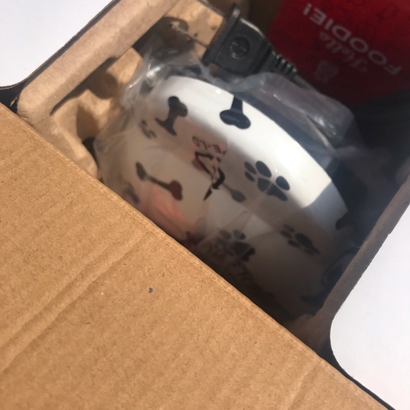 Dash Express Dog Treat Maker Factory Sealed NIB - Picture 5 of 6